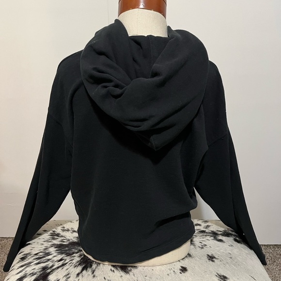 Crop Levi Sweatshirt - Picture 2 of 2